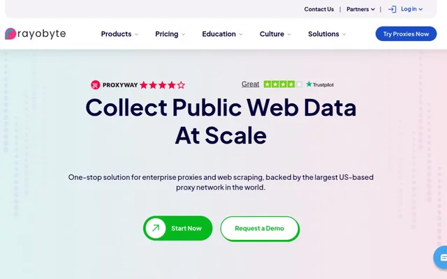 Accueil de Rayobyte avec le titre « Collect Public Web Data At Scale », les notes Proxyway et Trustpilot, et les boutons Start Now et Request a Demo