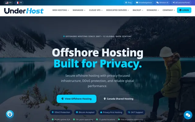 Página de inicio de UnderHost, alojamiento offshore, con el selector de idioma arriba